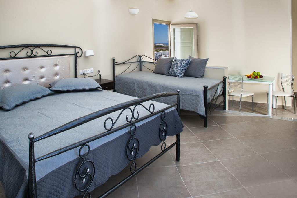 Santa Rinoula Suites Sea Sunset Views Adults Only Megalochori  Buitenkant foto