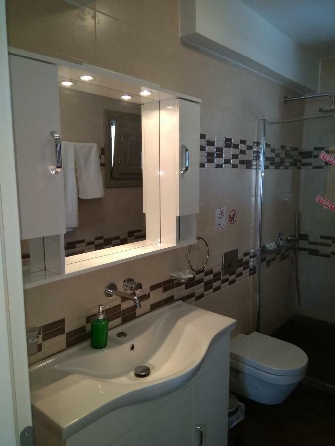 Santa Rinoula Suites Sea Sunset Views Adults Only Megalochori  Buitenkant foto